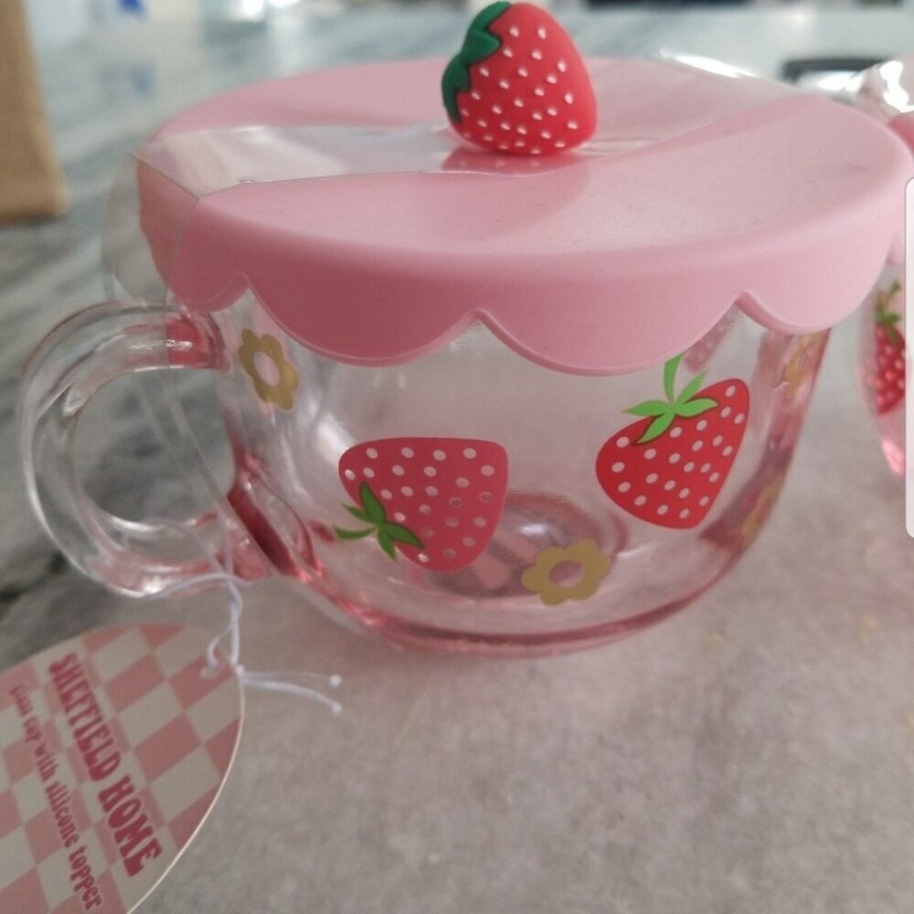 Strawberry Cup with Cover Pink Top New